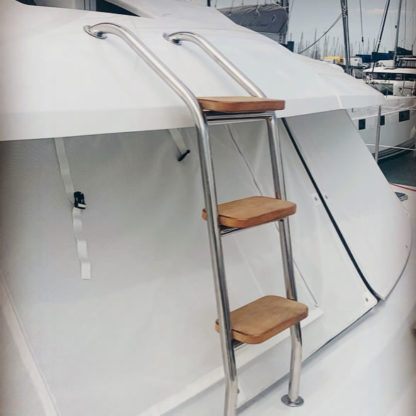 Échelle accès flybridge Fountaine Pajot saba 50